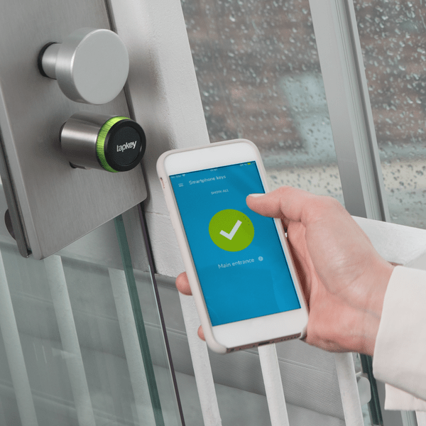 Unlocking a smart lock via Bluetooth