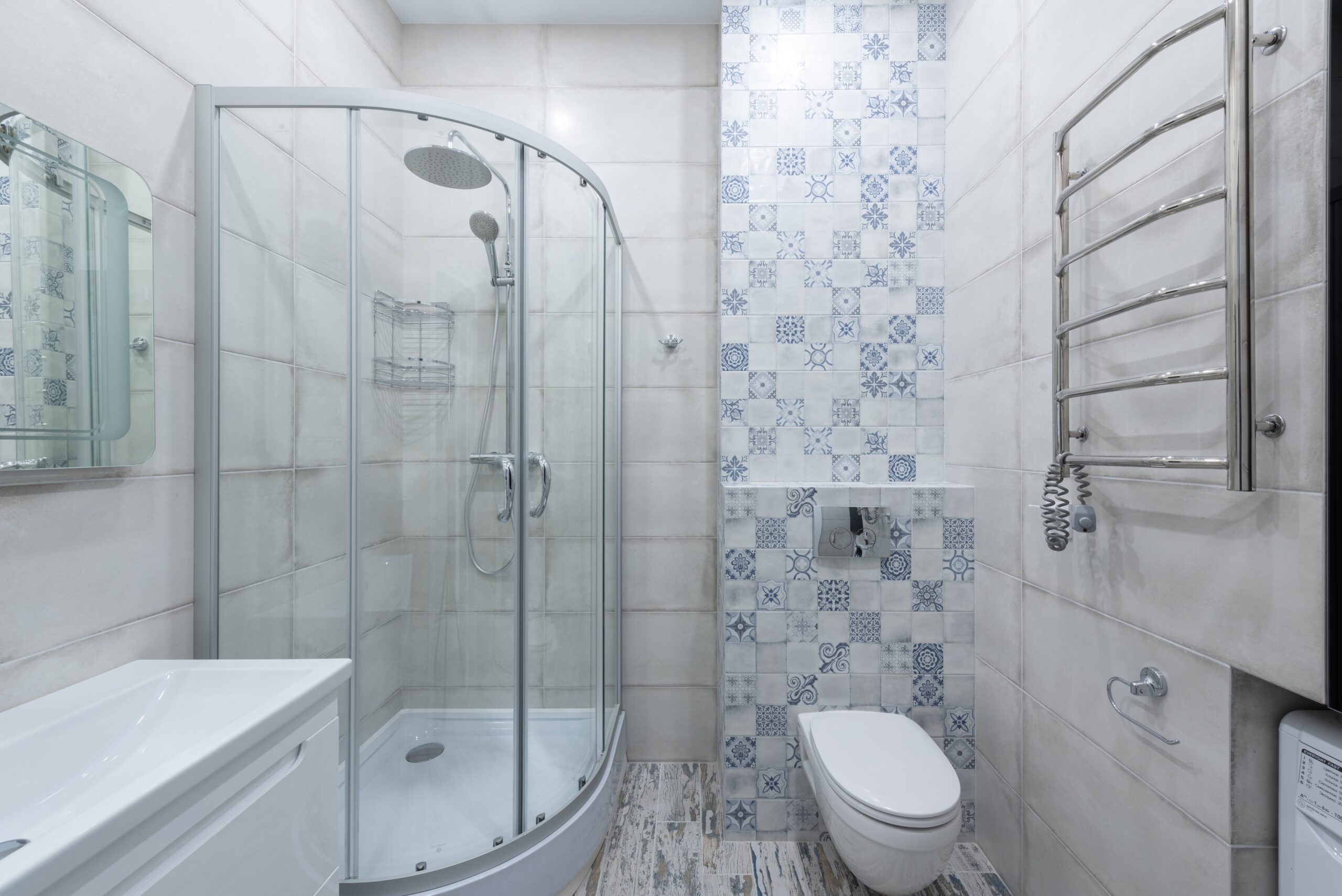 Choosing The Right Glass Shower Wall Panels For Your Bathroom