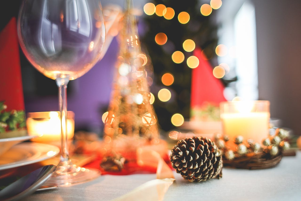 How to host an awesome kids Christmas party without burning a hole in your wallet