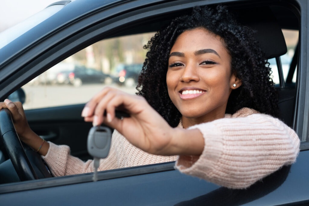 woman-learning-to-drive-car image
