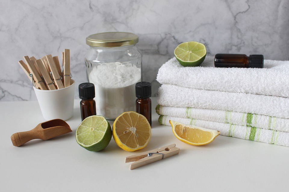 Using Essential Oils to Create Non-Toxic Cleaning Products