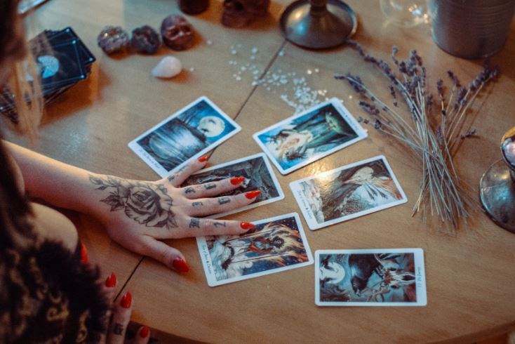 Important Tarot Cards And Combinations For Pregnancy