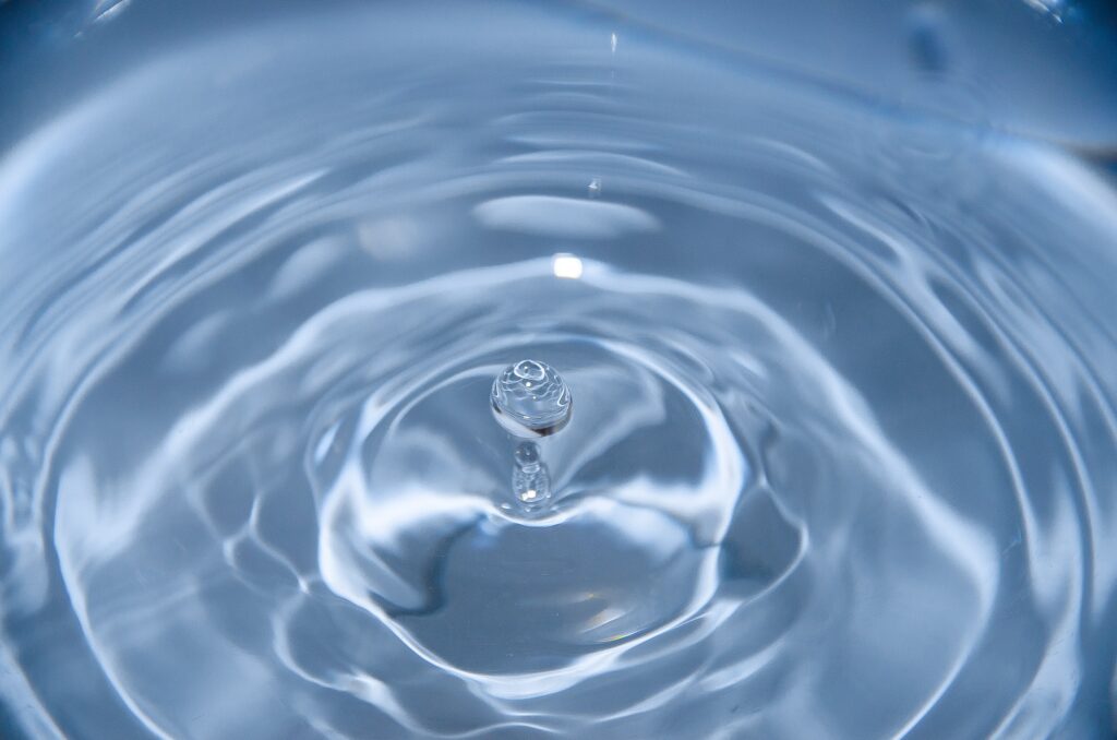 blue waterdrop image