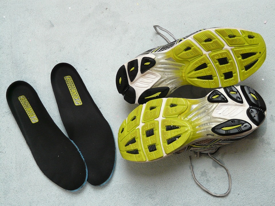 Choosing shoe insoles for overweight people