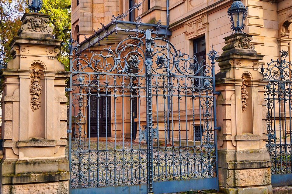 Custom Gates Increases the Value of Your Home - Here's Why