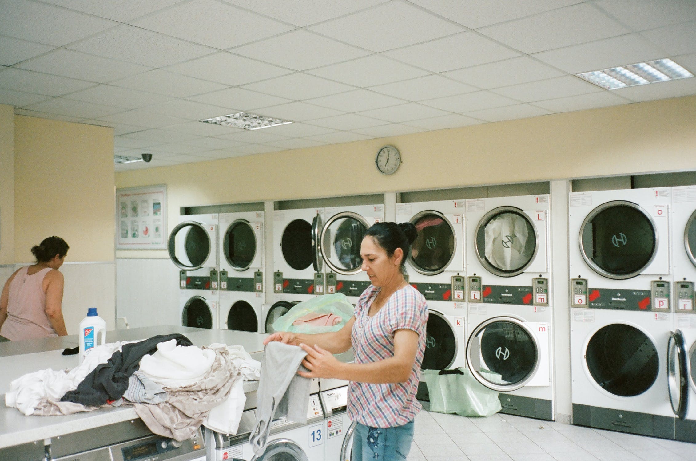 4 Things to Check When Considering Fluff and Fold Laundry Services in Escondido