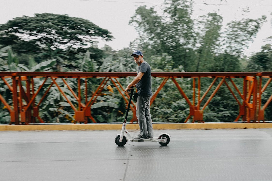 6 Good Reasons Why An Electric Scooter Will Be Good For You and Your Family