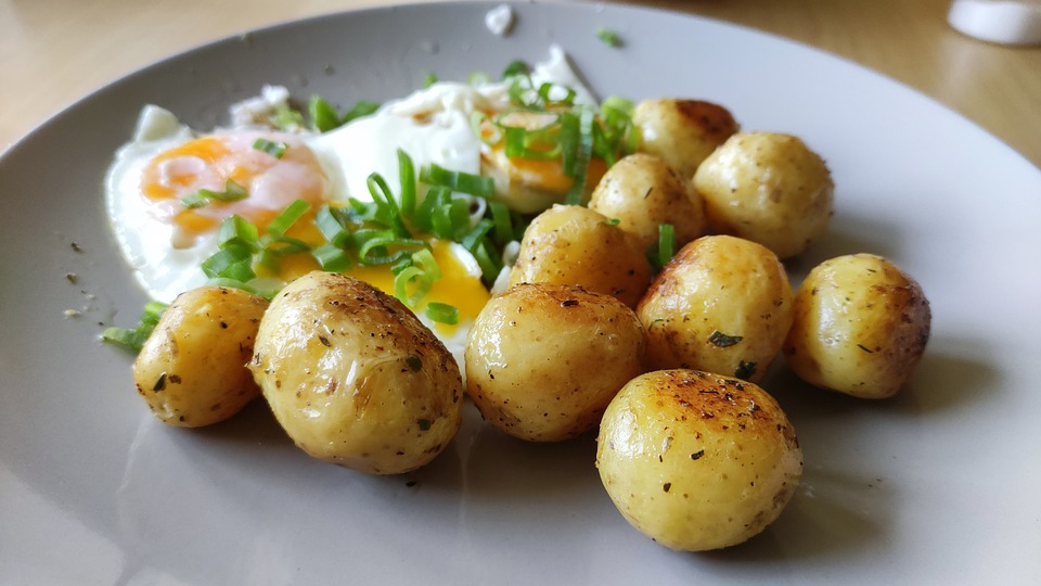 A potato side dish with egg