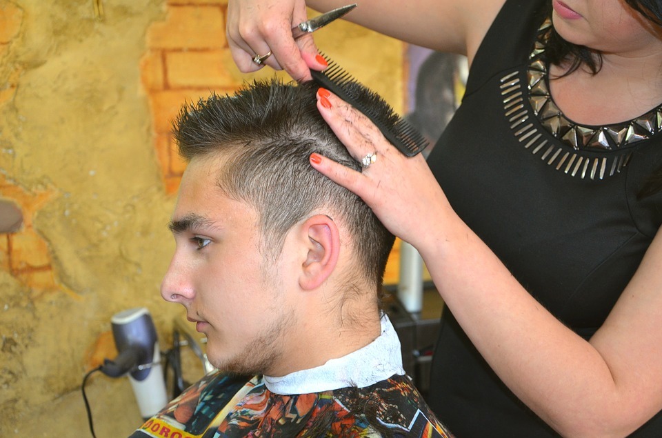 Tips for Selecting the Best Hair Salon Services