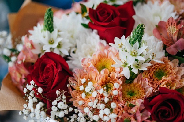 5 Tips and Tricks When You are Ordering Flowers Online