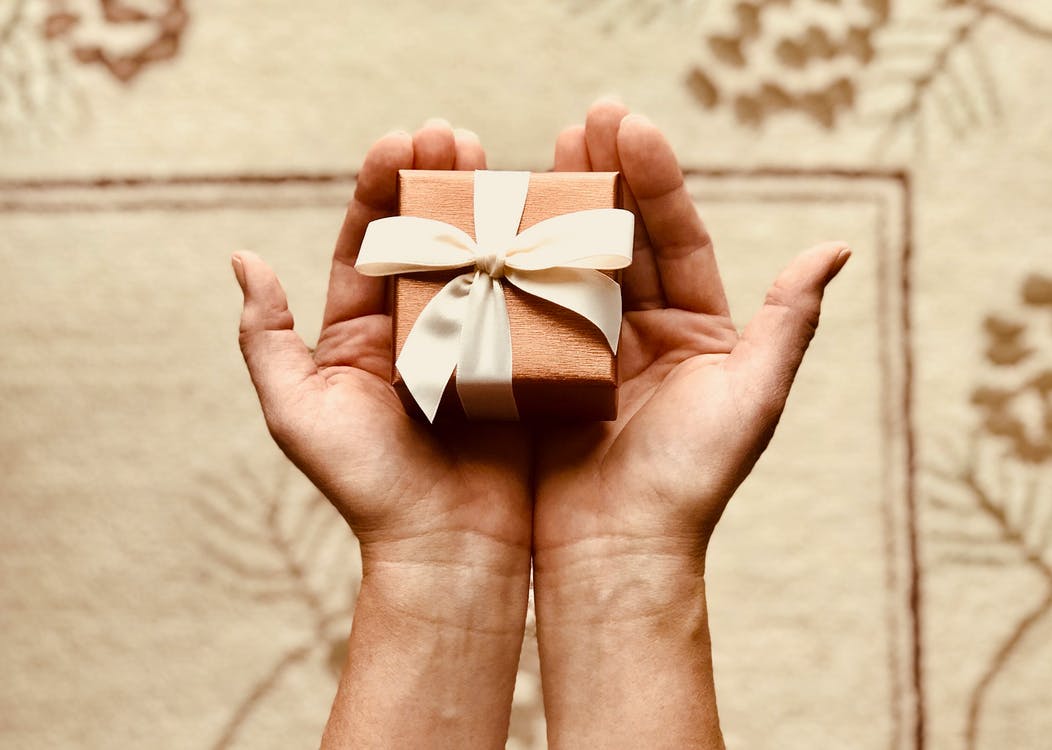 7 Gift-Giving Tips That'll Help You Find the Perfect Gift Each Time