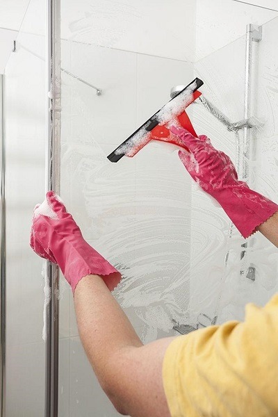 Tips To Keep Your Glass Shower Enclosure Clean and Shiny