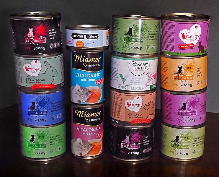 A-collection-of-cat-food-cans image