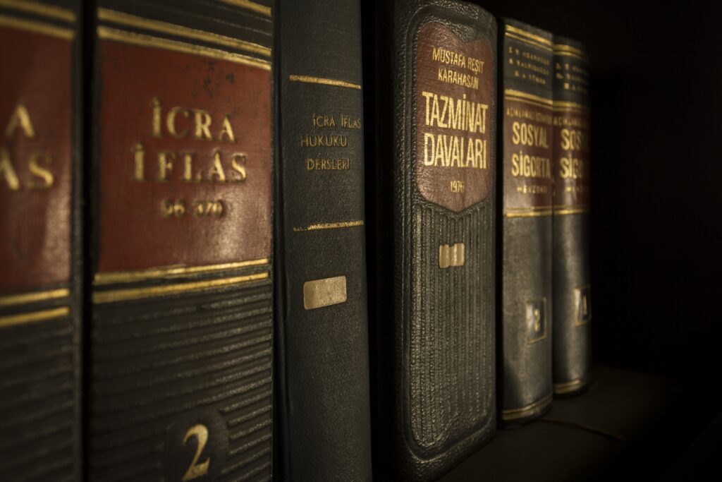 icra iflas piled book image