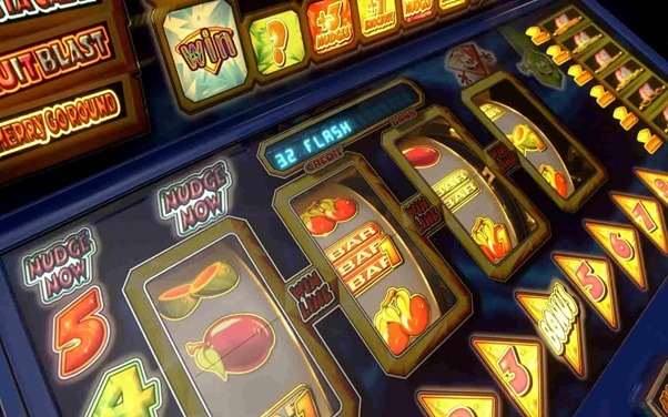 What technology do casinos use to broadcast