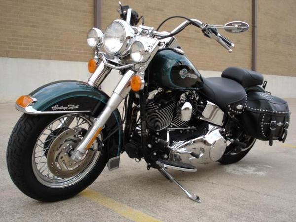 A black Harley-Davidson image