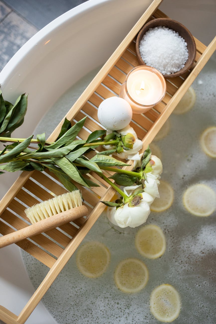 9 Benefits of Using Natural Aloe Bath Bombs