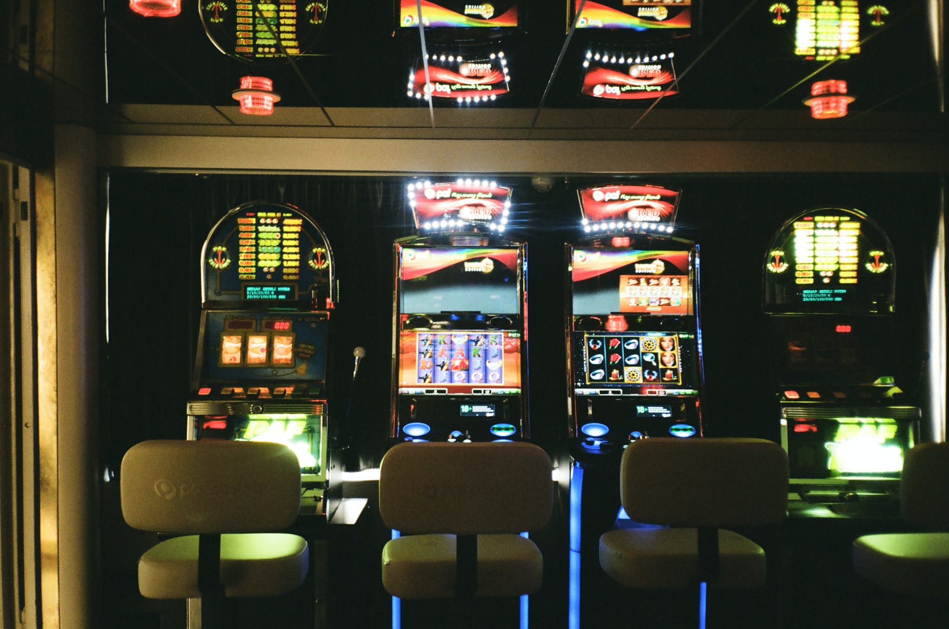 Internet casinos: Popular features in online slot machines