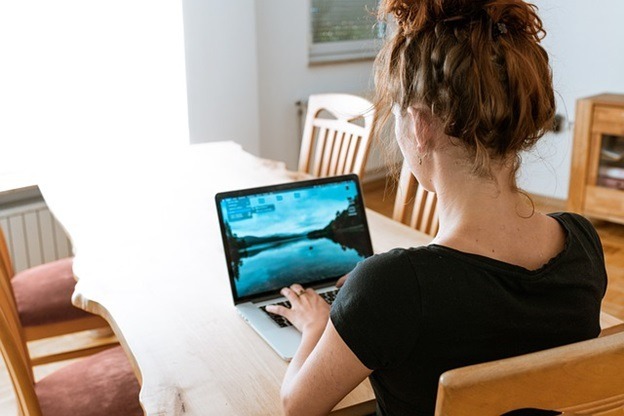 5 Great Work-From-Home Jobs for Parents