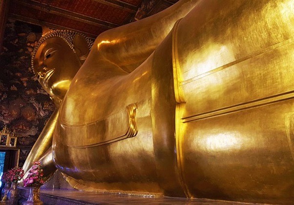 The Reclining Buddha in Wat Pho image