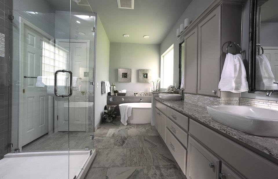 Five Options for Master Bathroom Vanity Lights