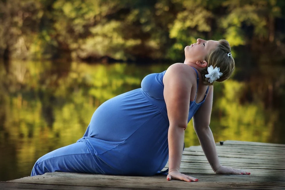 What Causes Pregnancy Hip Pain & Eight Relief Methods to Try