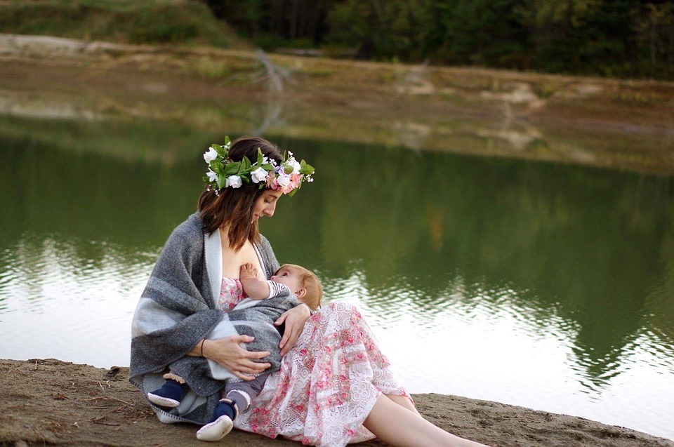 5 Breastfeeding Tips for New Mothers