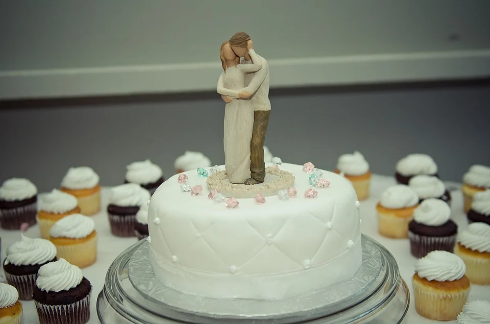 Why Do You Need To Buy A Nice Cake Topper