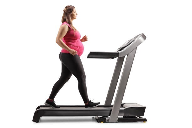How Much Walking on the Treadmill Is Safe While Pregnant