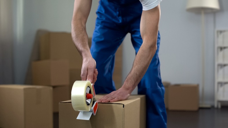 Moving companies offer 8 benefits