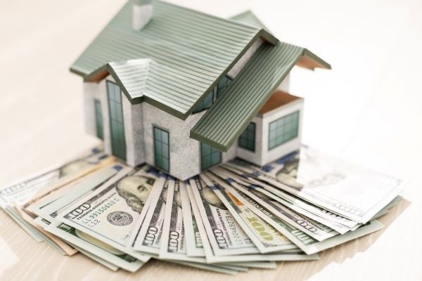 Who Is Eligible for a Home Refinance With Cash Out