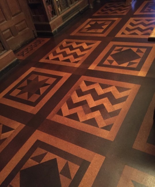 Cork-floor-with-design