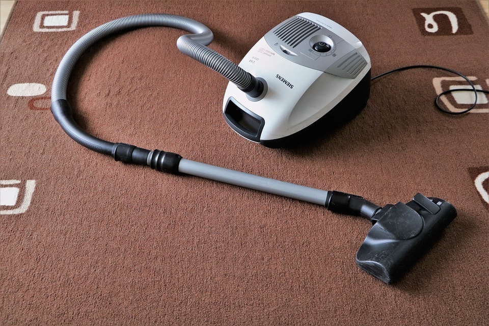 Top Safety Tips for Using Vacuum Cleaners