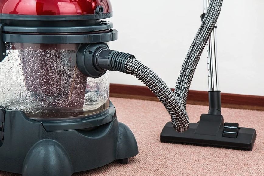 Useful Tips to Vacuuming Carpets and Furniture