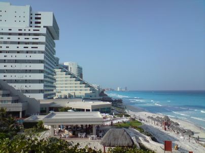 Resort-Cancun-Beach