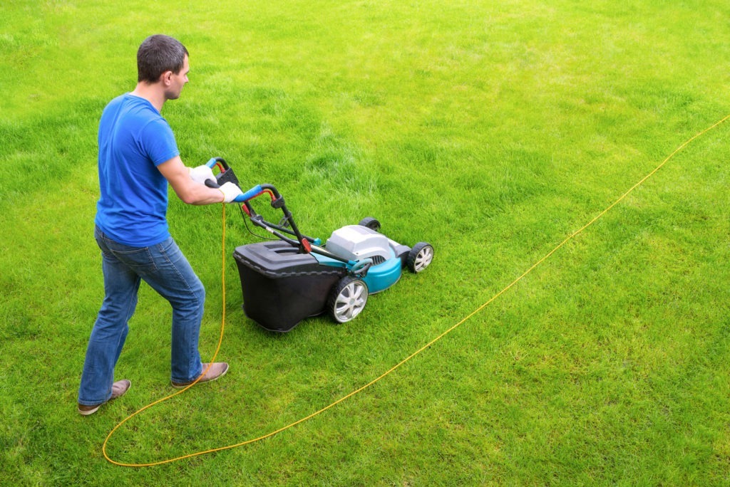 What Are the Benefits of an Electric Mower Versus a Gas Mower