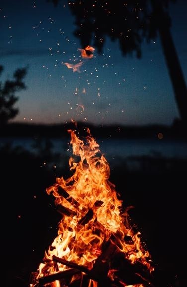 An-image-of-a-campfire