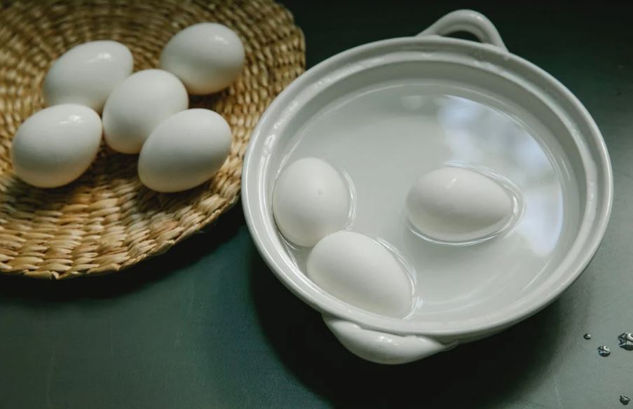 Set-hard-boiled-eggs-in-a-saucepan-filled-with-cold-water-for-easy-peeling.