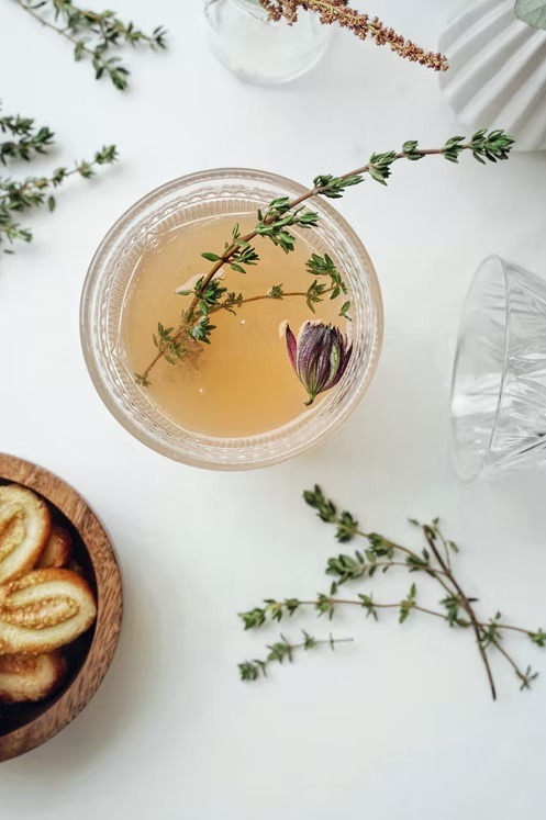 Try-A-Homemade-Thyme-Mouthwash