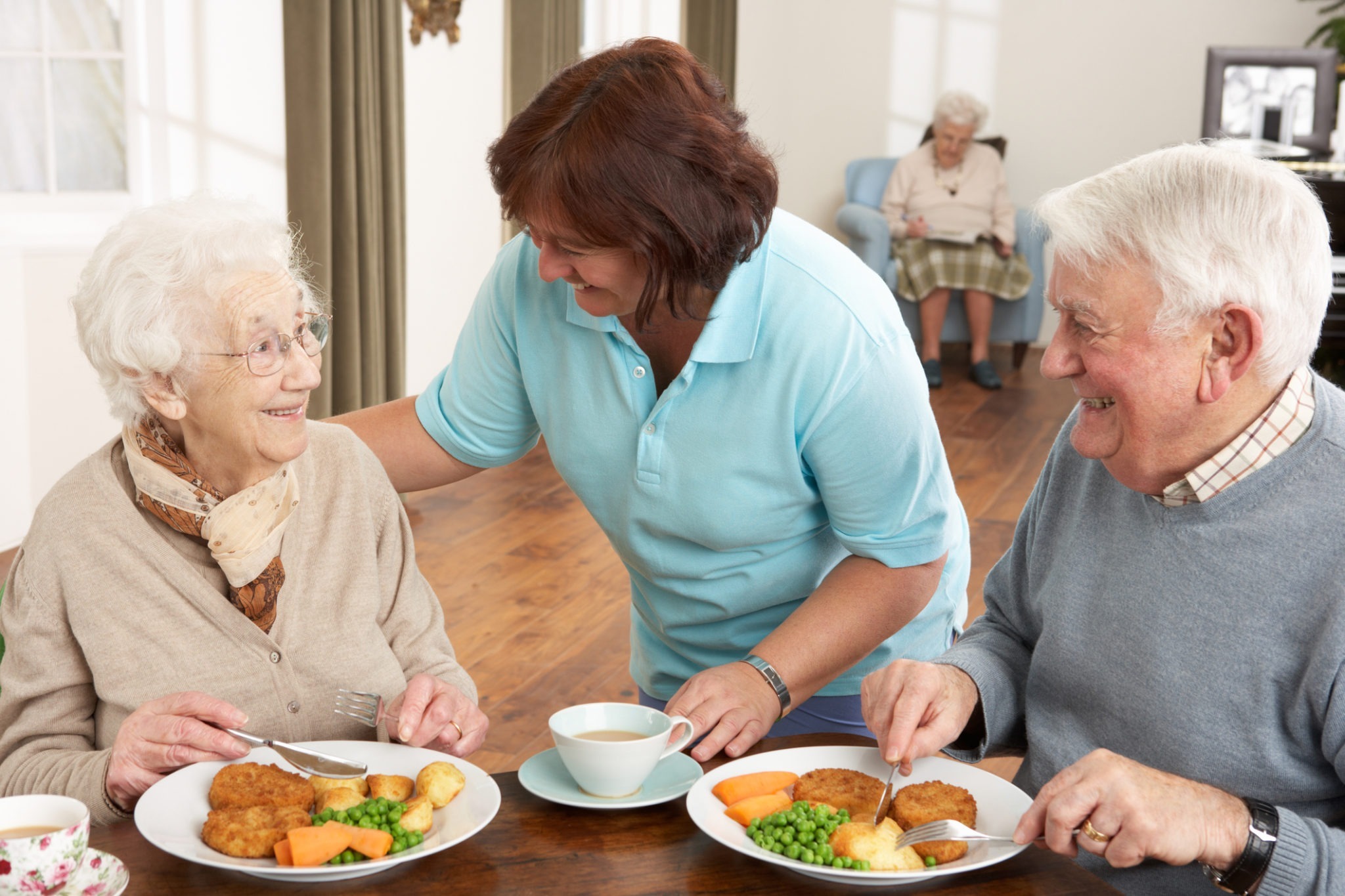 elderly-people-eating