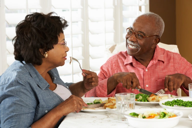 senior-couples-dinner