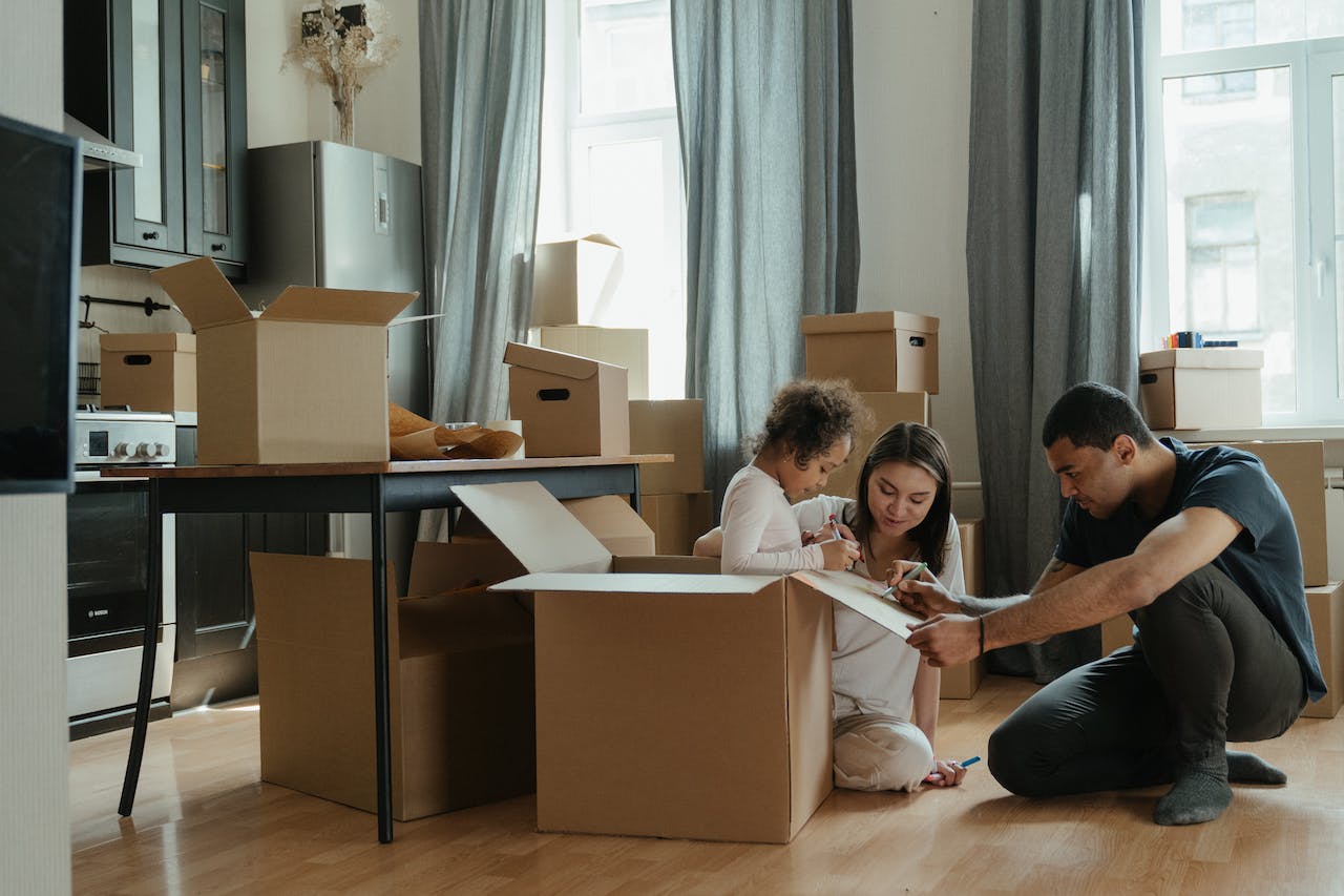 5 Ways to Move Easier With a Family